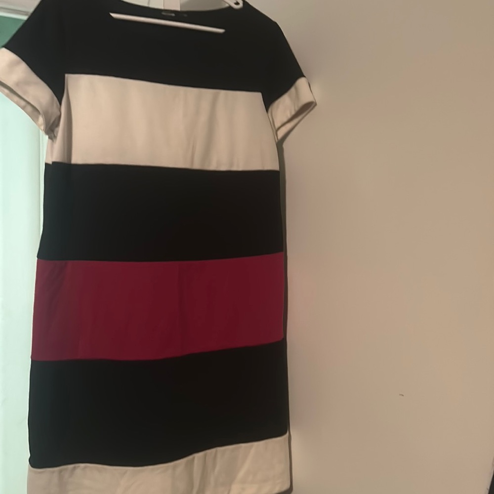 Cute summer dress.